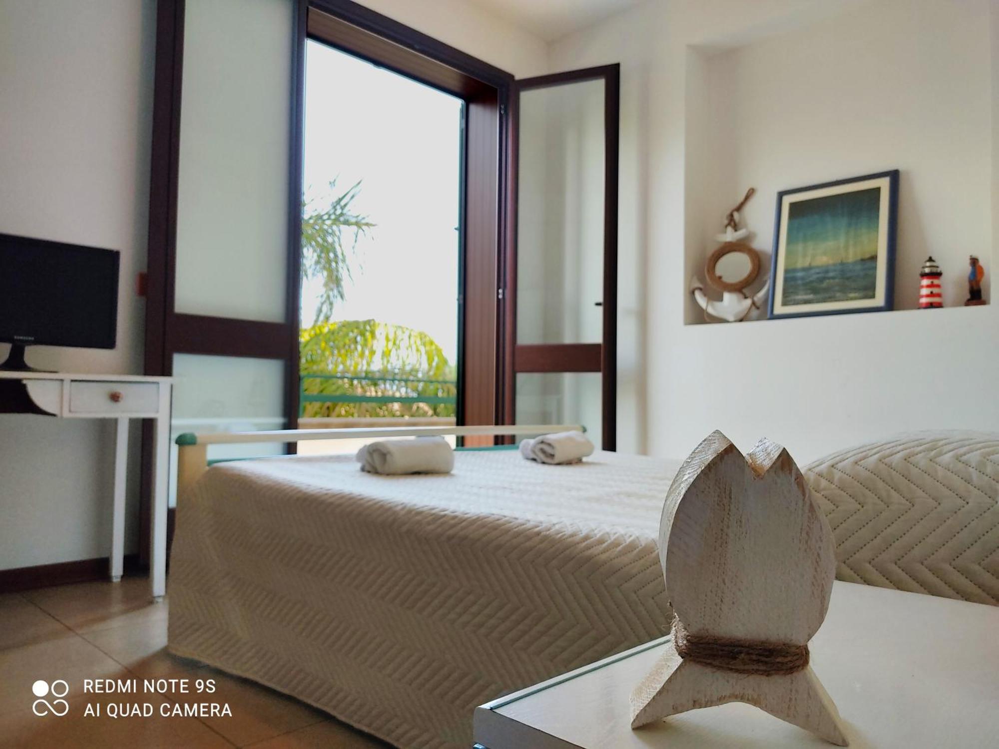 Rita'S Apt&Rooms Noto Esterno foto